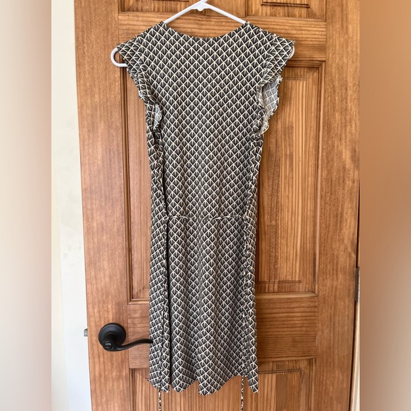 H&M Patterned Short Sleeve Dress XS - Picture 4 of 9